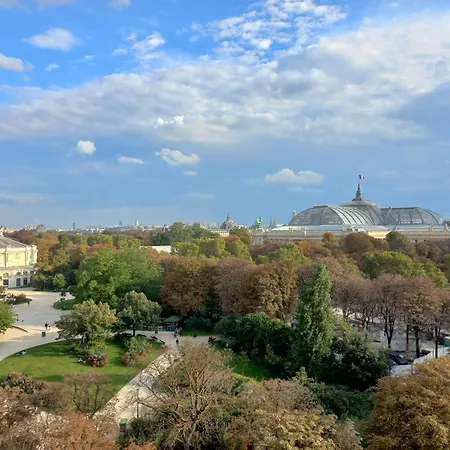 Champs-elysees Amazing View Of Bed and Breakfast Παρίσι