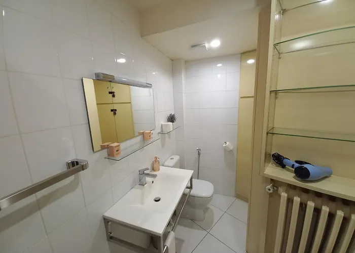 Alojamento de Acomodação e Pequeno-almoço Champs-elysees Amazing View Of 4*